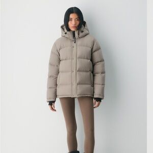 LIKE NEW Aritzia Super Puff Modern Taupe